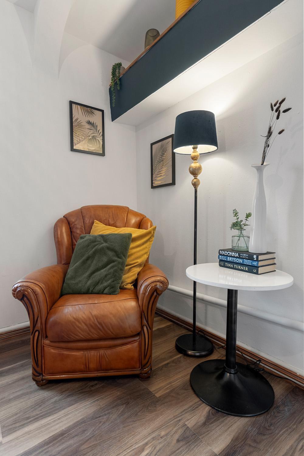 Stylish 2 Bed Apartment Near Beach, Parking, Wifi, Netflix ทินมัท ภายนอก รูปภาพ