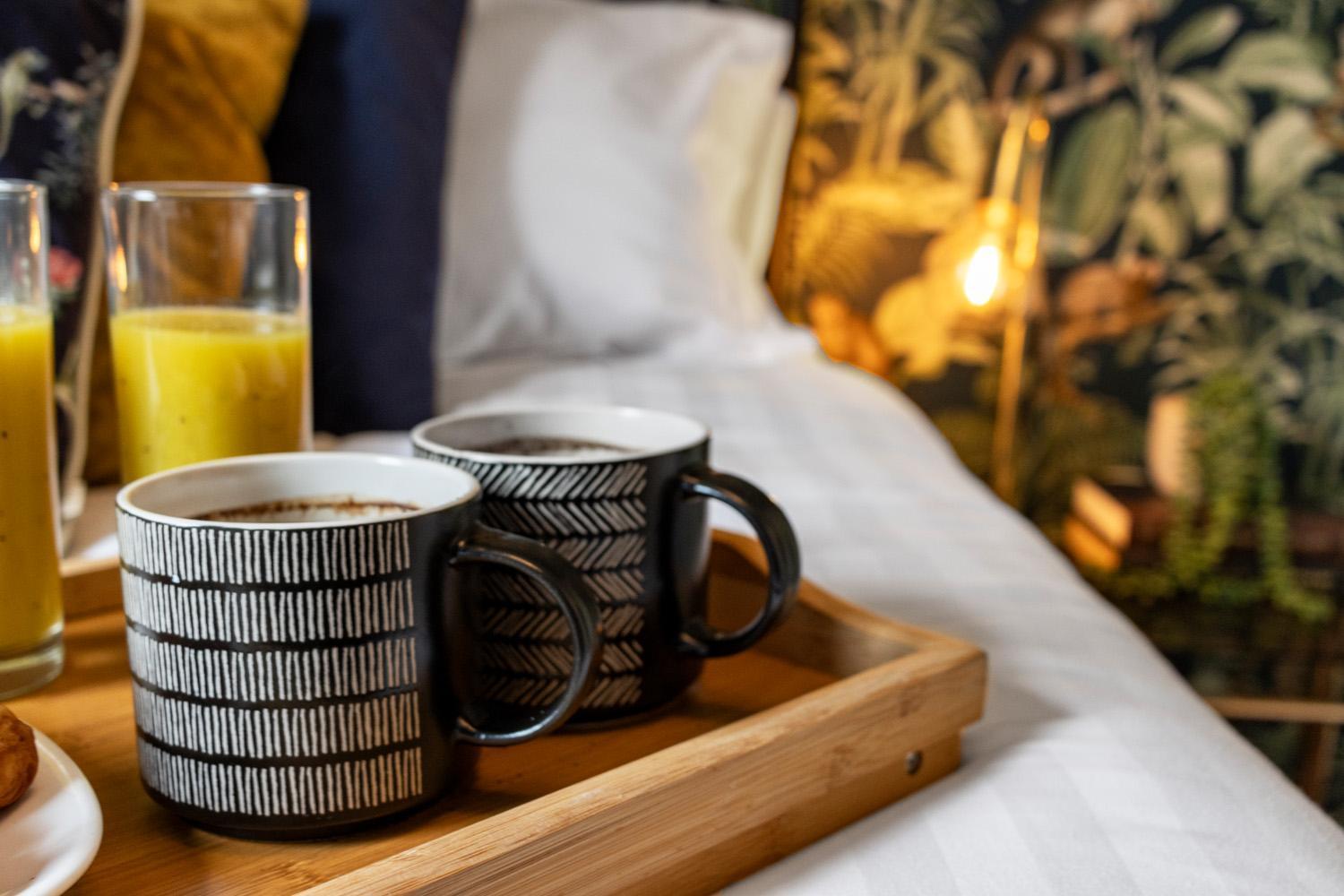 Stylish 2 Bed Apartment Near Beach, Parking, Wifi, Netflix ทินมัท ภายนอก รูปภาพ